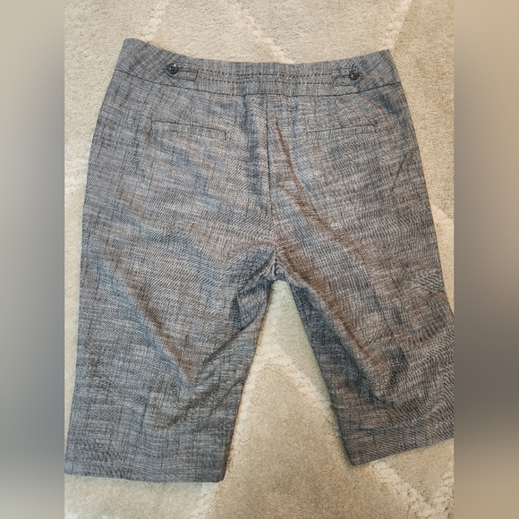 Larry Levine Petite Stretch Size P10 Gray Shorts - Picture 6 of 7